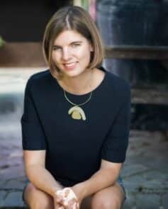 Елізабет Макніл Елізабет Макніл