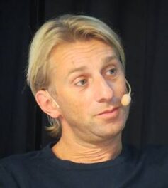 Андерс Гансен Андерс Гансен