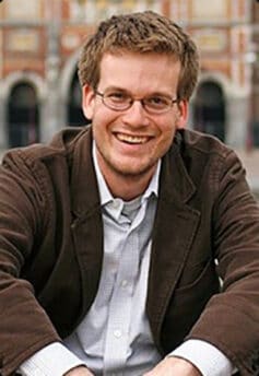 Джон Майкл Грін Джон Майкл Грін