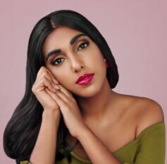 Рупі Каур Рупі Каур