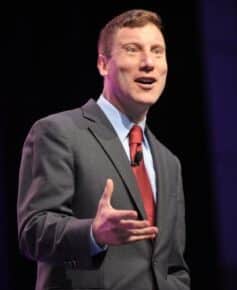 Брюс Тулґен Брюс Тулґен