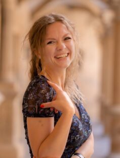 Ксенія Фукс Ксенія Фукс