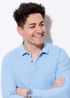 Кріс Вітакер Кріс Вітакер