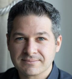 Ітан Кросс Ітан Кросс