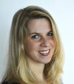 Ізабель Мандру (Міс Пріклі) Ізабель Мандру (Міс Пріклі)