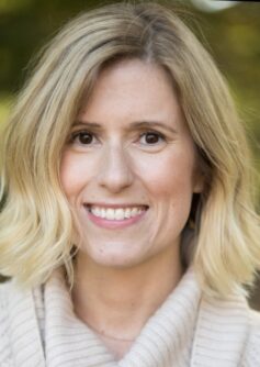 Ліндсі Паверс Ліндсі Паверс