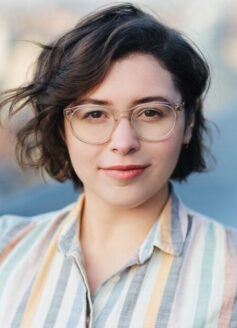 Кейсі Макквістон Кейсі Макквістон