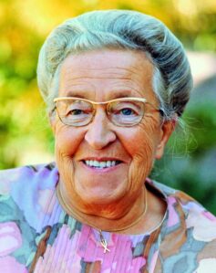 Коррі тен Бом Коррі тен Бом