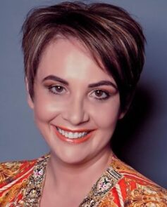 Крістін Веллс Крістін Веллс