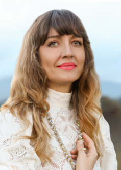 Голлі Рінґланд Голлі Рінґланд