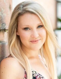 Дженніфер Гартманн Дженніфер Гартманн