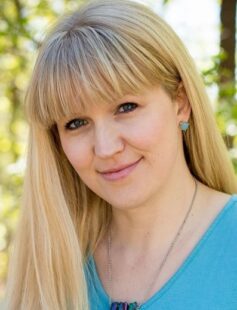 Лея Стоун Лея Стоун