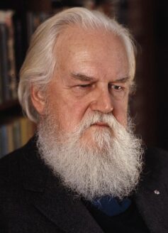 Робертсон Девіс Робертсон Девіс